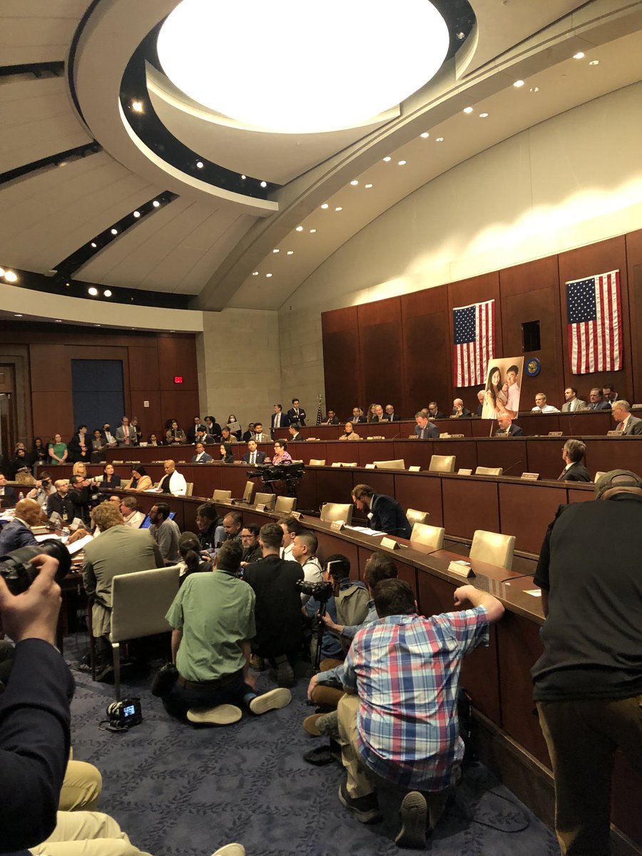 Allowed on the #sanctuary city hearing for the day to ask questions.. Illinois Reps. Danny Davis, a Democrat and Darin LaHood, a Republican