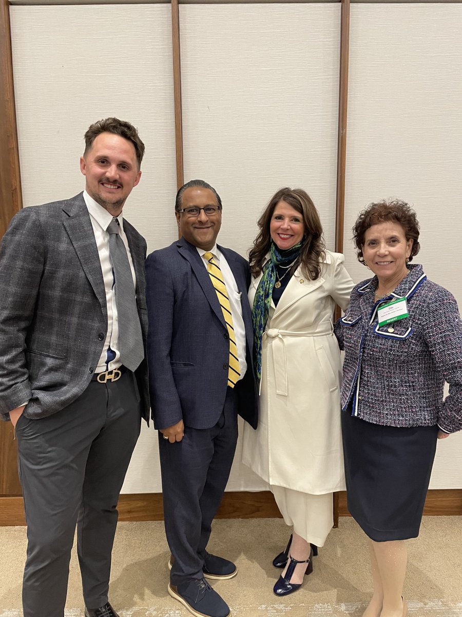 kiddsutton1's tweet photo. I was honored to be the keynote speaker at last night's inspiring &amp; engaging C-Suite Roundtable hosted by the American College of Healthcare Executives of New Jersey (ACHE-NJ) at Seton Hall University. I can't wait to continue the conversation at #ACHECongress later this month. https://t.co/OZucw4aVK0