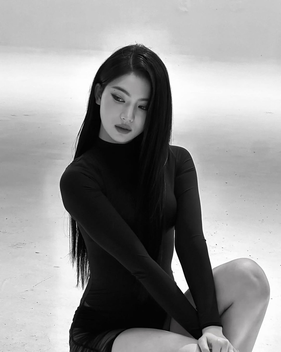 fleurswith's tweet image. isamovingon instagram update