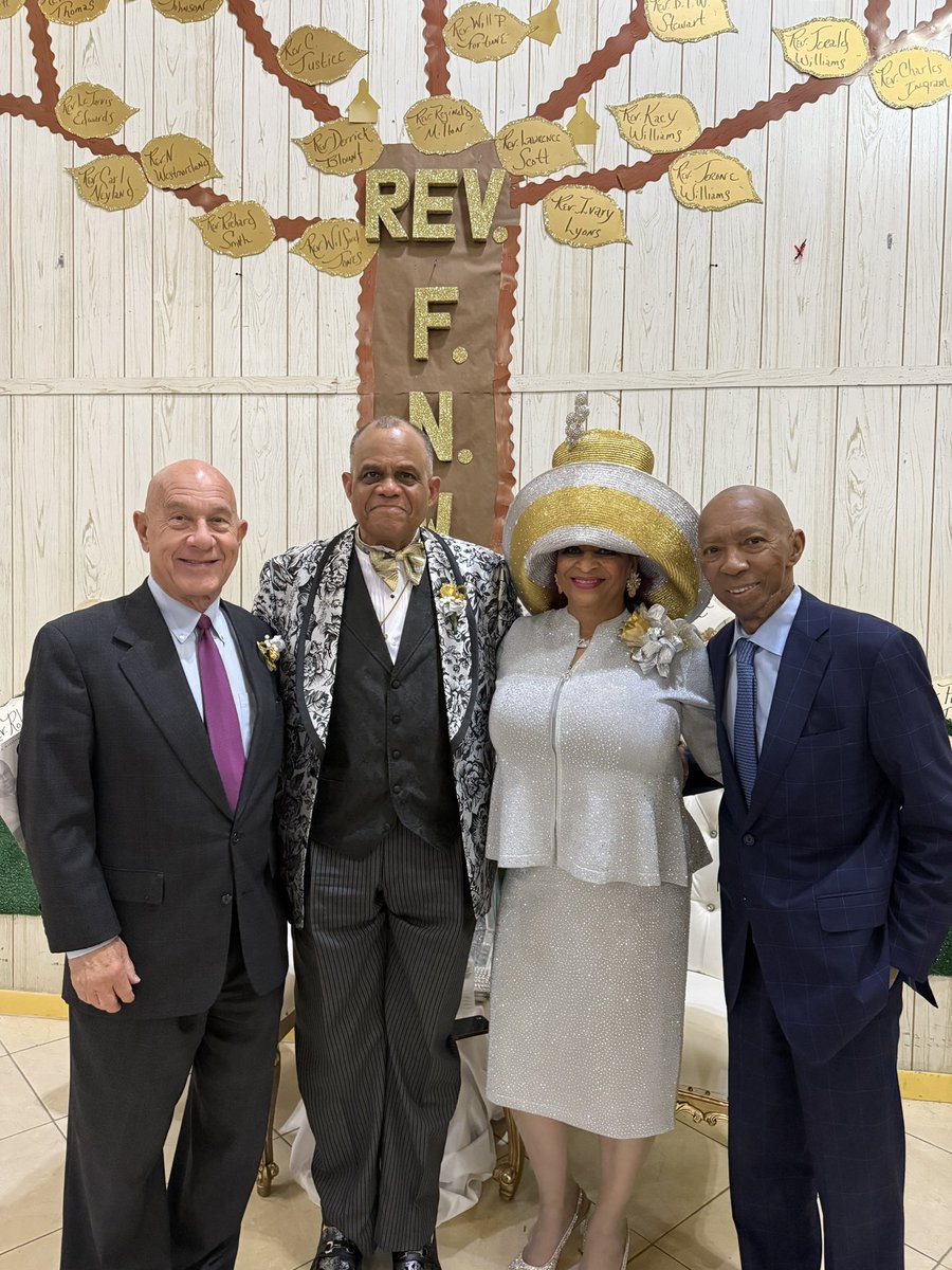 HoustonTX's tweet photo. This morning, @houmayor John Whitmire announced the death of former mayor, Congressman SylvesterTurner.
“A remarkable public servant who impacted millions of people. He rose from poverty but never forgot where he came from. It is a terrible loss for the city and a personal loss for me. I ask Houstonians to celebrate his life.”
They were together recently at a church service.
Today’s Houston City Council will stand in recess until 10 a.m.
