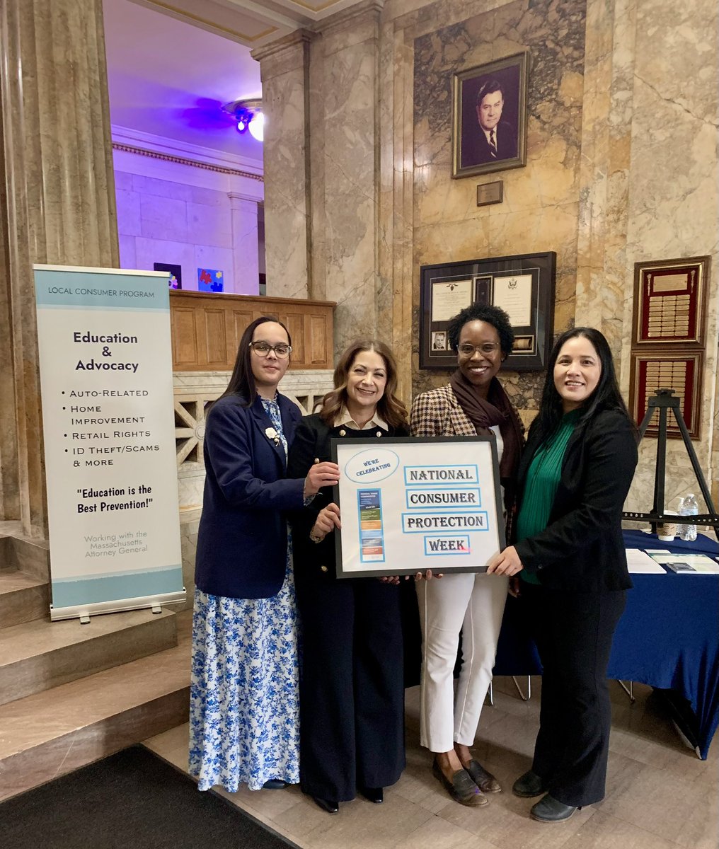 SpringfieldLCP's tweet image. Today we’re at the  @SpfldMACityHall Atrium joined by @MassAGO Consumer Protection Division and @WNEUniversity Center for Social Justice celebrating  National Consumer Protection Week