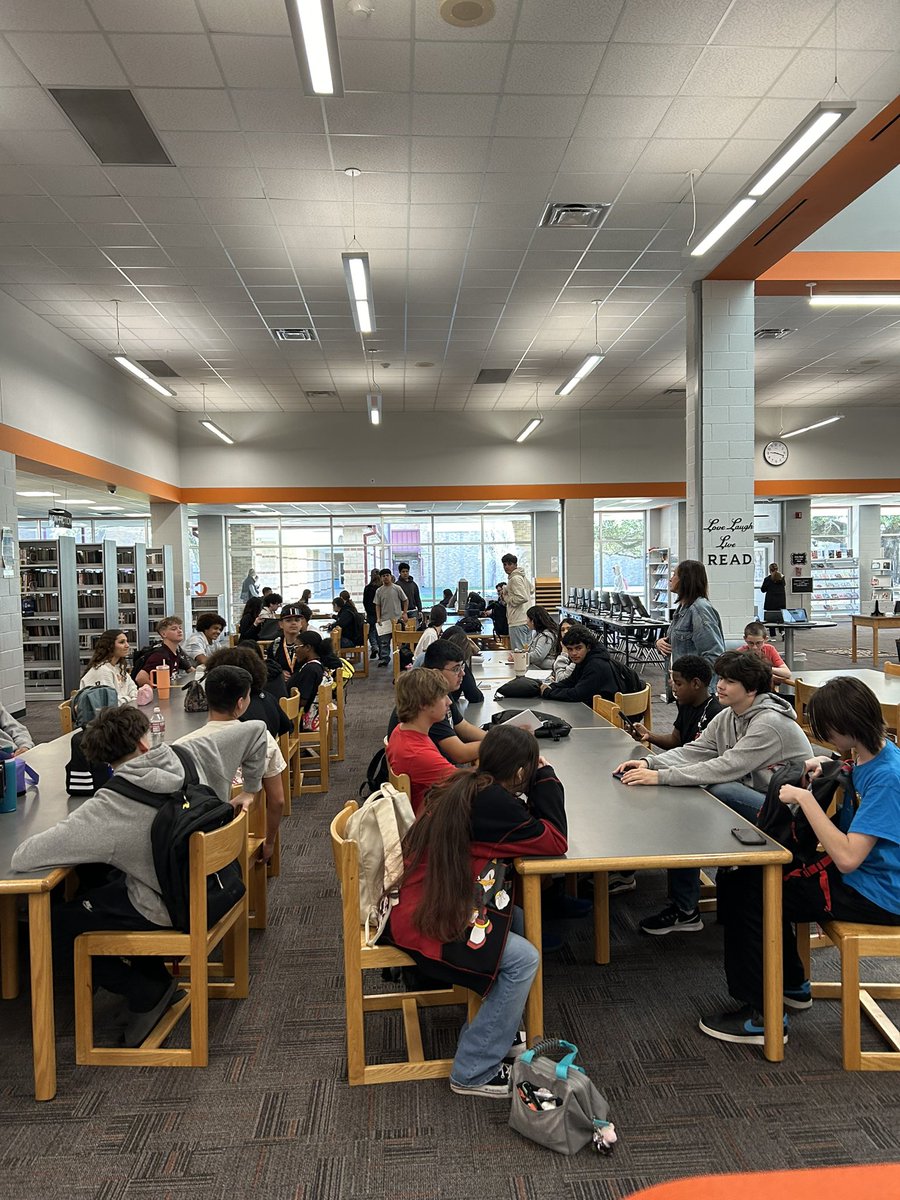 alvinjacketslib's tweet photo. The library is booked and buzzing today! 📚✨ With classrooms in use for SAT testing, many teachers brought their classes to the library—a perfect spot to check out learning in a new space! #LibraryLife #SATDay https://t.co/QyDwVZG9zG