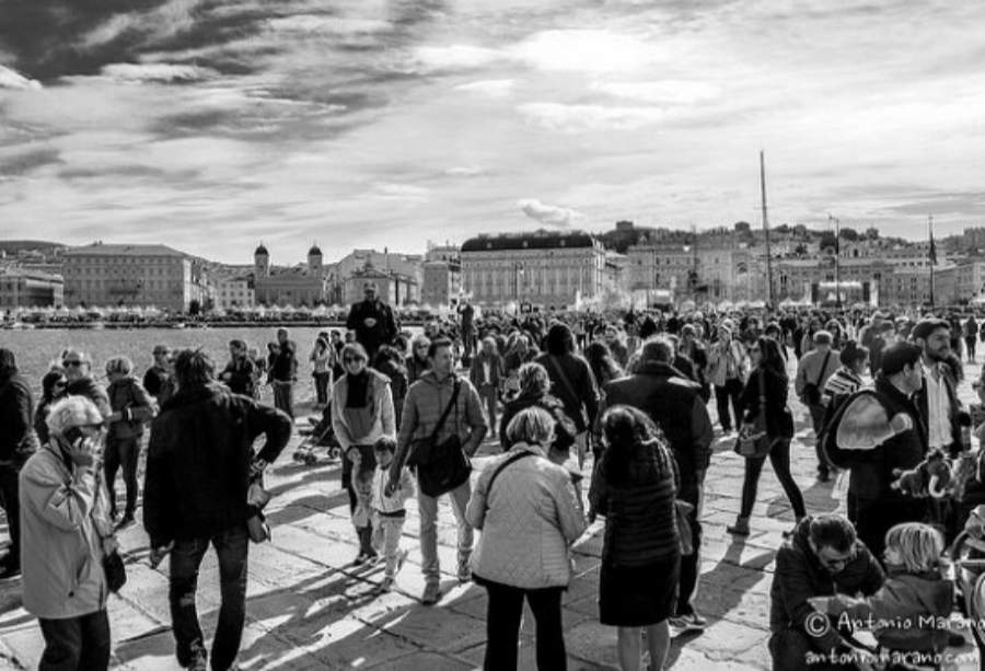 Everybody IS vs Everybody ARE – Using Indefinite Pronouns - mailchi.mp/cba0b1cb03fd/u…