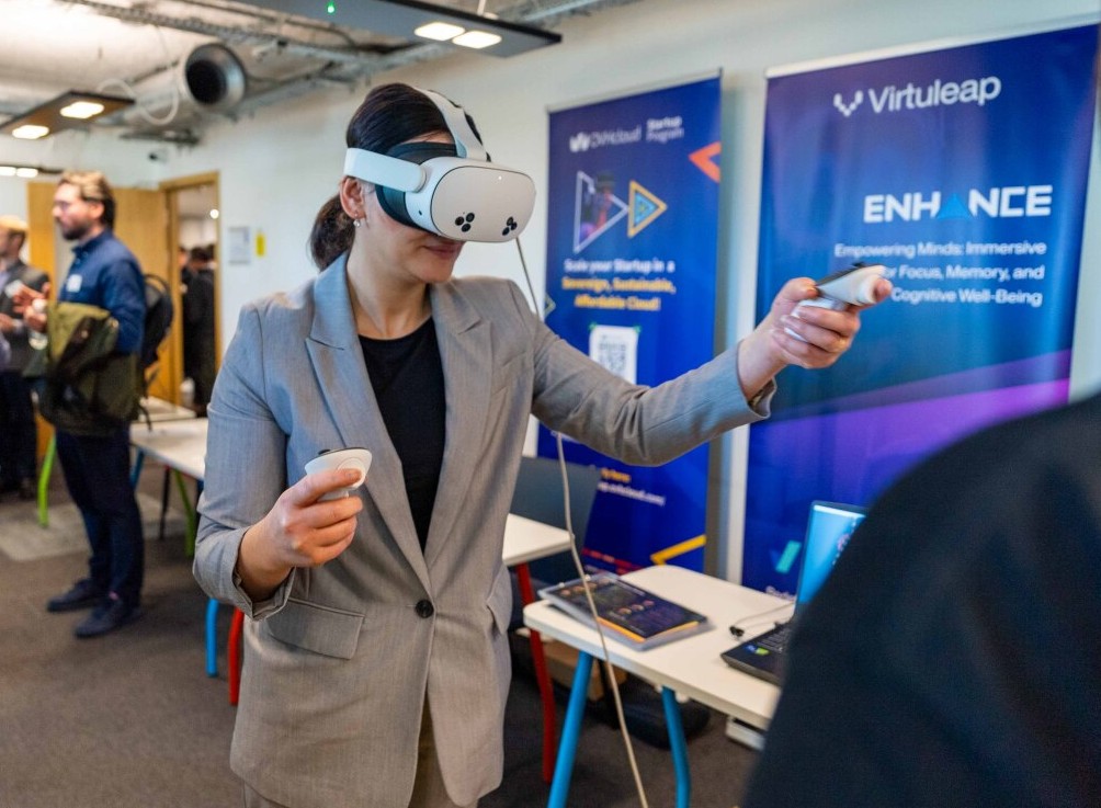 empactventures's tweet image. Join us from 2 am on 13th March 2025 for the Super Connect Expo at the National #HealthTech Series event in #Birmingham   

It will feature exhibitors including: 

@Medipex 
@Horizon37Method 
@MedwiseAI 
@VisiativUK 
@GBSknowledge 
@DocHQ_Health 

Register bit.ly/nhtssl24wp