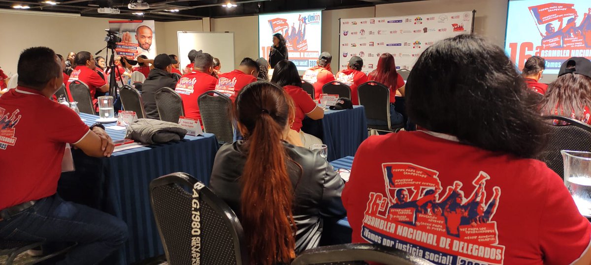 En el segundo día de nuestra 16a Asamblea Nacional de Delegados, iniciamos con un encuentro pedagógico a cargo de <a href="/JuliaBuenavent7/">Julia Buenaventura</a> con su magistral exposición: Robos legales, soberanía y propiedad
#VamosPorJusticiaSocial #AbanderadosDeTusDerechos
<a href="/LuzMarinaDiazJ/">Luz Marina Díaz Jiménez</a> <a href="/SandraV04810445/">Sandra Vasquez</a>