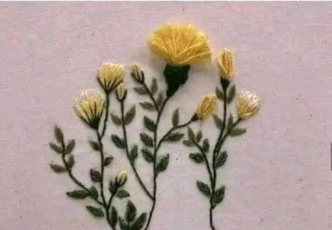 أنجزوا أحلامكم بصمت حتى إذا حققها الله لكم تباركت .. وإن صرفها عنكم لم يشمت بكم أحد."