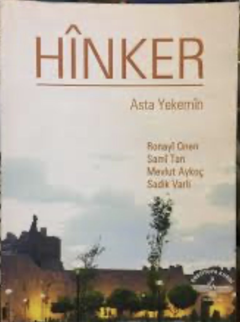 Böylesine akıl dışı bir politika izleyen ve saçmalayan bir yönetim var mı sizce? Kürtçe ders kitabının yazarları Ronahî Önen, Samî Tan, Sadık Varlı gözaltına alınıyor. Tam bir diktatoryal komedi!