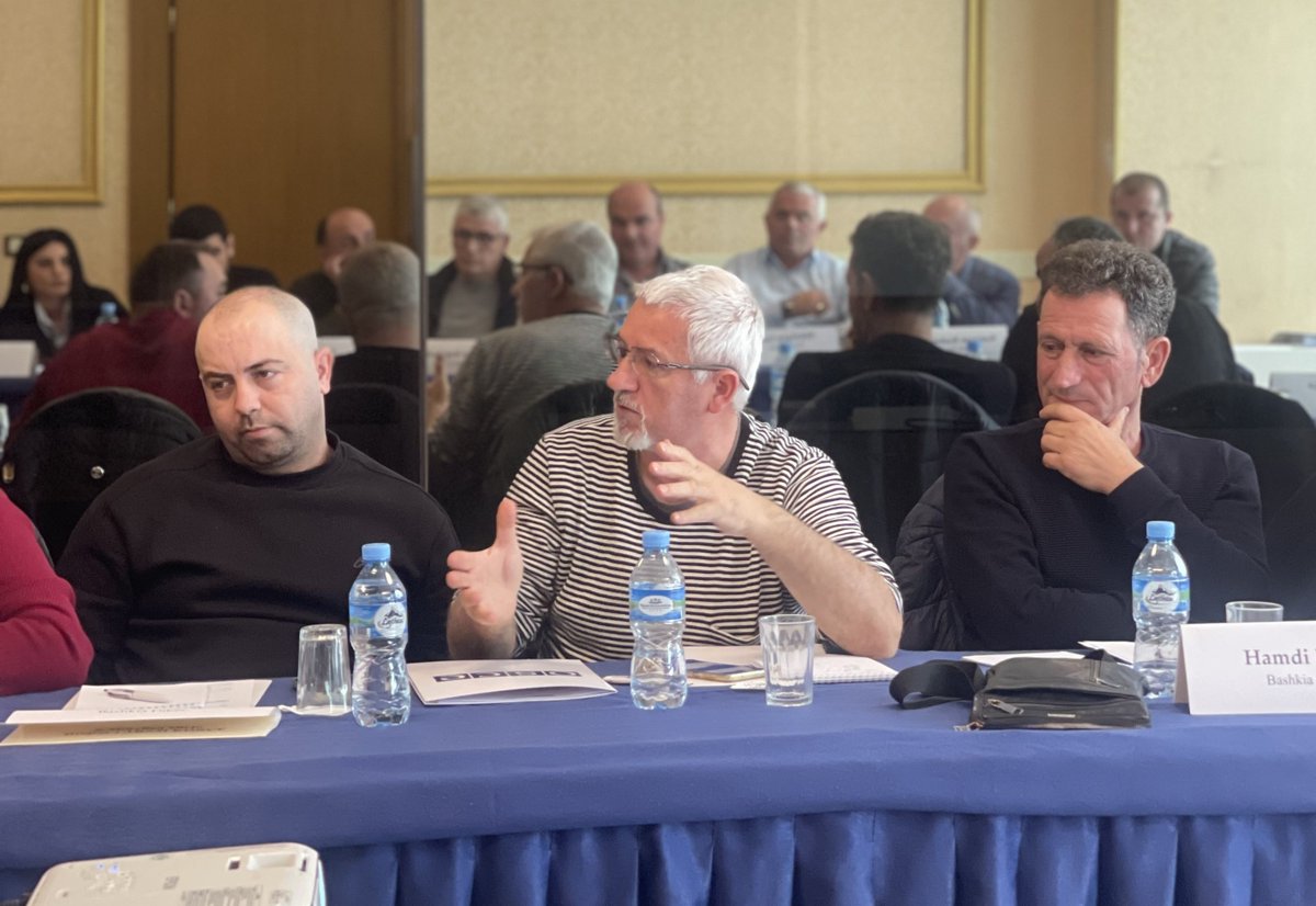 OSCEinAlbania's tweet image. 🌳 @OSCEinAlbania launched a series of training sessions for municipalities on environmental inspection &amp;amp; control. The first session in Tirana focused on legal frameworks, best practices &amp;amp; pollution control. Four sessions across 🇦🇱 aim to enhance #EnvironmentalGovernance.🙏🇳🇴🇫🇷🇮🇹