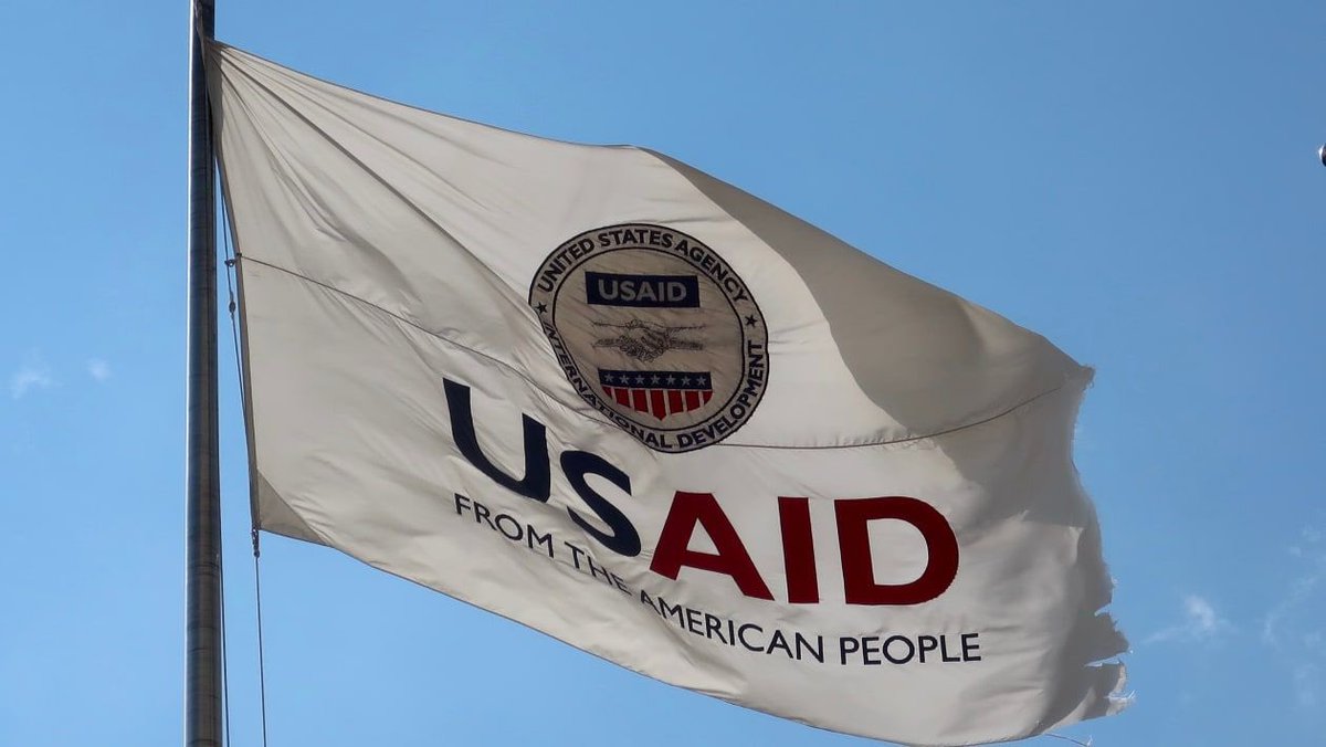 💡Analyse | Comment la suspension de l’USAID force l’autonomie des secteurs critiques en #RDC 

Par
<a href="/jimkamene/">Jacques M.</a> 

Lire le blog #ebuteli 
→ bit.ly/blog-ebuteli-s…
