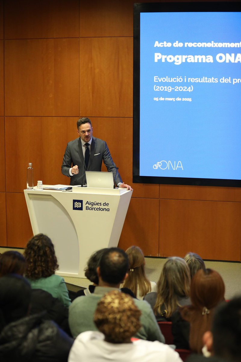 FelipeCamposlh's tweet image. Ja són 5 anys del #programaONA d’@aiguesbcnclient i la @CreuRojaCA.

I continuem millorant l’ocupabilitat de persones en situació de vulnerabilitat.
Avui lliurem els diplomes de la 15a edició.

Enhorabona a tots i totes els que ho fan possible 💙