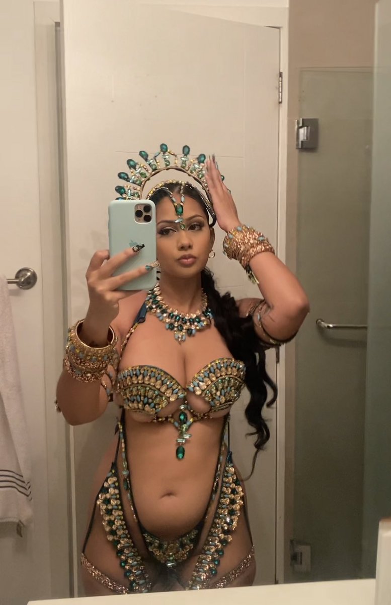 Amina 💙 <a href="/CarnivalTRIBE/">TRIBE</a>