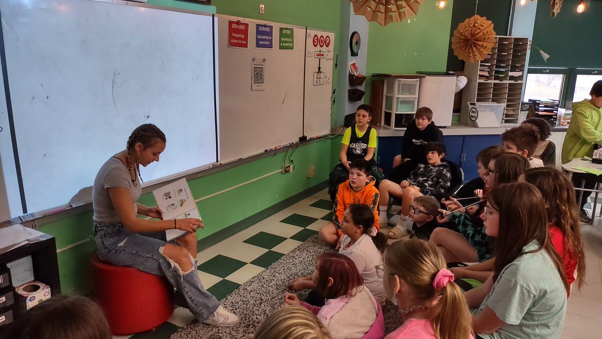 Thank you Dr. Burns and Mt. Vernon Elementary for hosting EFHS student readers! We enjoyed celebrating Read Across America Week with your amazing students!