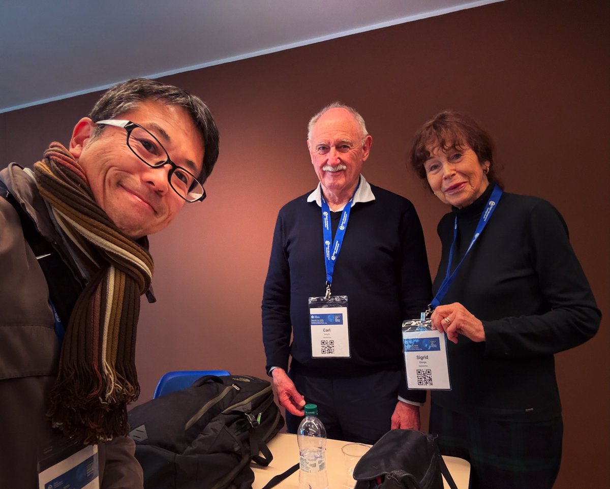 mapconcierge's tweet image. OGC Member Meeting Day2 の CityGML Standard Working Group でProject PLATEAU の CityGML 3.0 への移行状況が説明されたあと、Session Chair のCarl Smyth と Sigrid に PLATEAUステッカーを手渡したら、ノートPCにその場で貼ってくれました！

#PLATEAU #OGC #CityGML #FuruhashiLab #古橋研究室