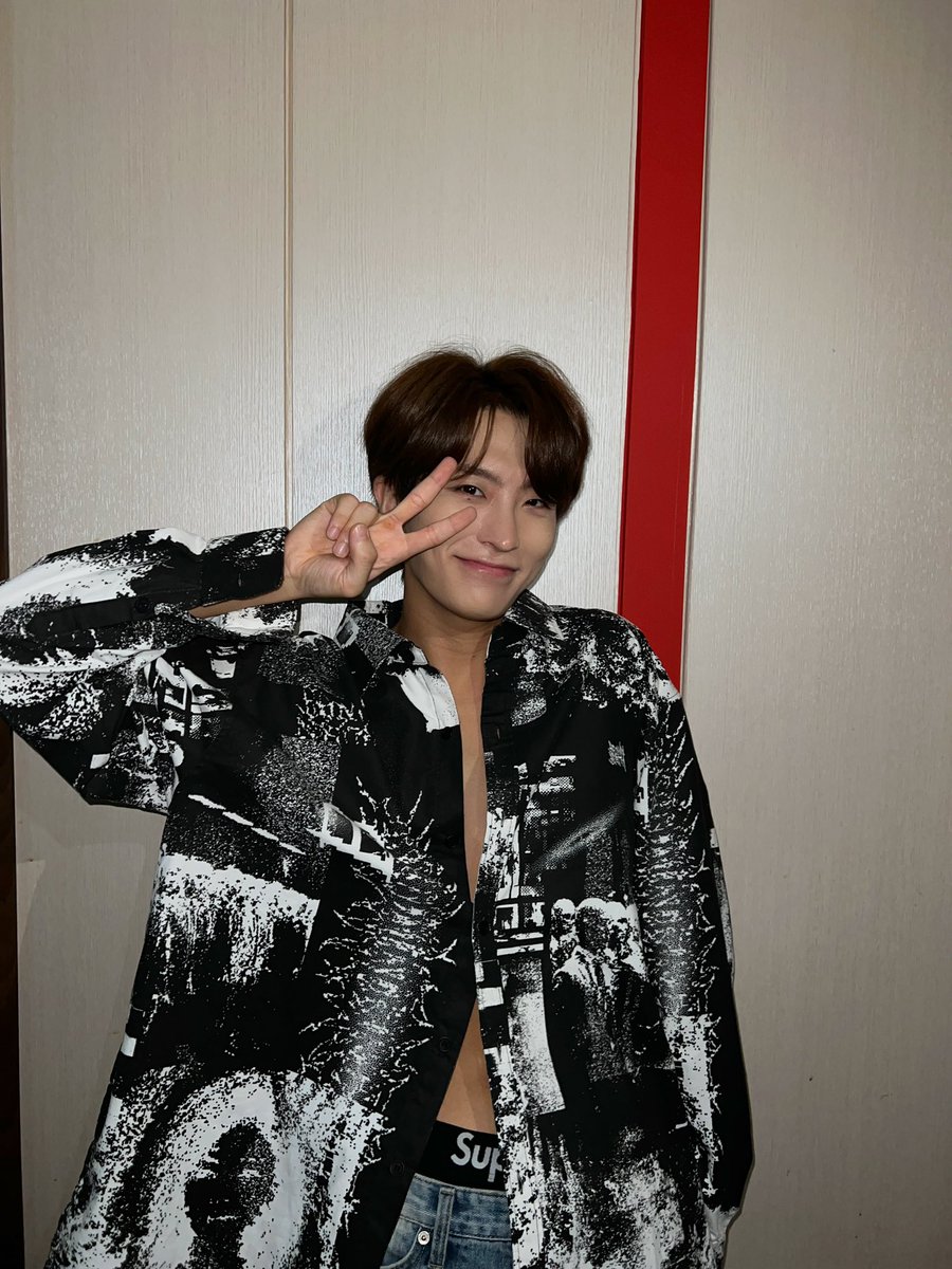 ChoiArs_YJ's tweet photo. 여기도 병진이 잘가~~~ 🤪 
#선의의경쟁 #FriendlyRivalry https://t.co/OQceiJeqLe