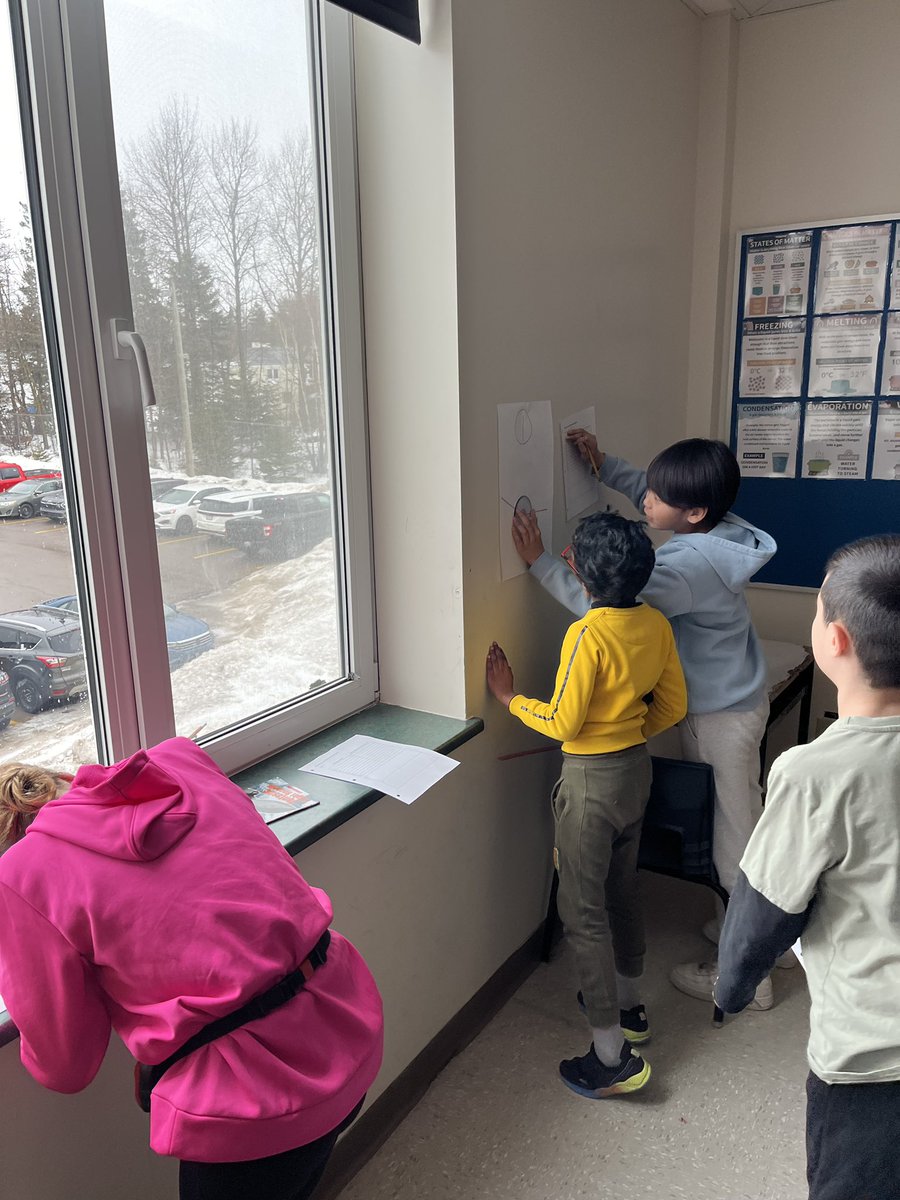 TEC_6650's tweet image. Ms McLennan’s grade 5/6 class did an angles scavenger hunt where they had to measure and draw various angles around the classroom and hallway!
 #SRCEMarchIsMathMonth