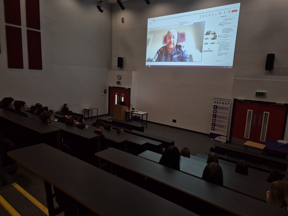 🧵 Y10 Hospitality &amp; Catering students thoroughly enjoyed meeting professionals from the industry today through an online meet. 🧵