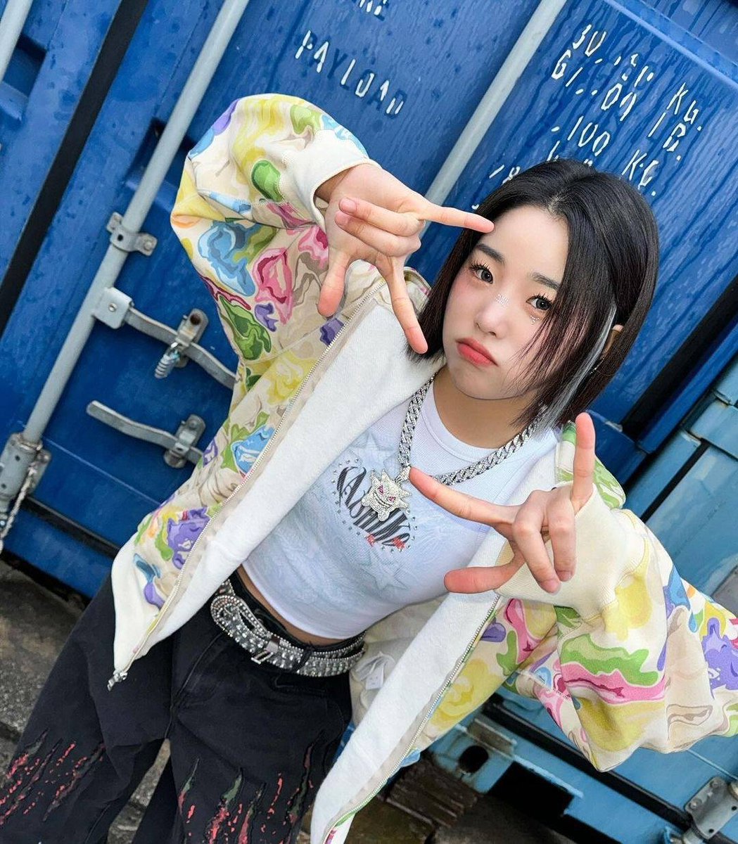 punkztown's tweet image. Y dejo por aquí unas fotitos en el set de grabación de 𝕪oung 𝑝osse 𝕦p ! ⭐ Pues puede que aún no sea jueves de tbt pero se vale, todo en esta vida se vale. Y así los dejo (por ahora) antes de que me ponga filosófica, me voy a comer un sanguchito 👋🏻.

#𝚄𝐬āgi'𝐬 🛹 ㊚♡ sk𝟖 !