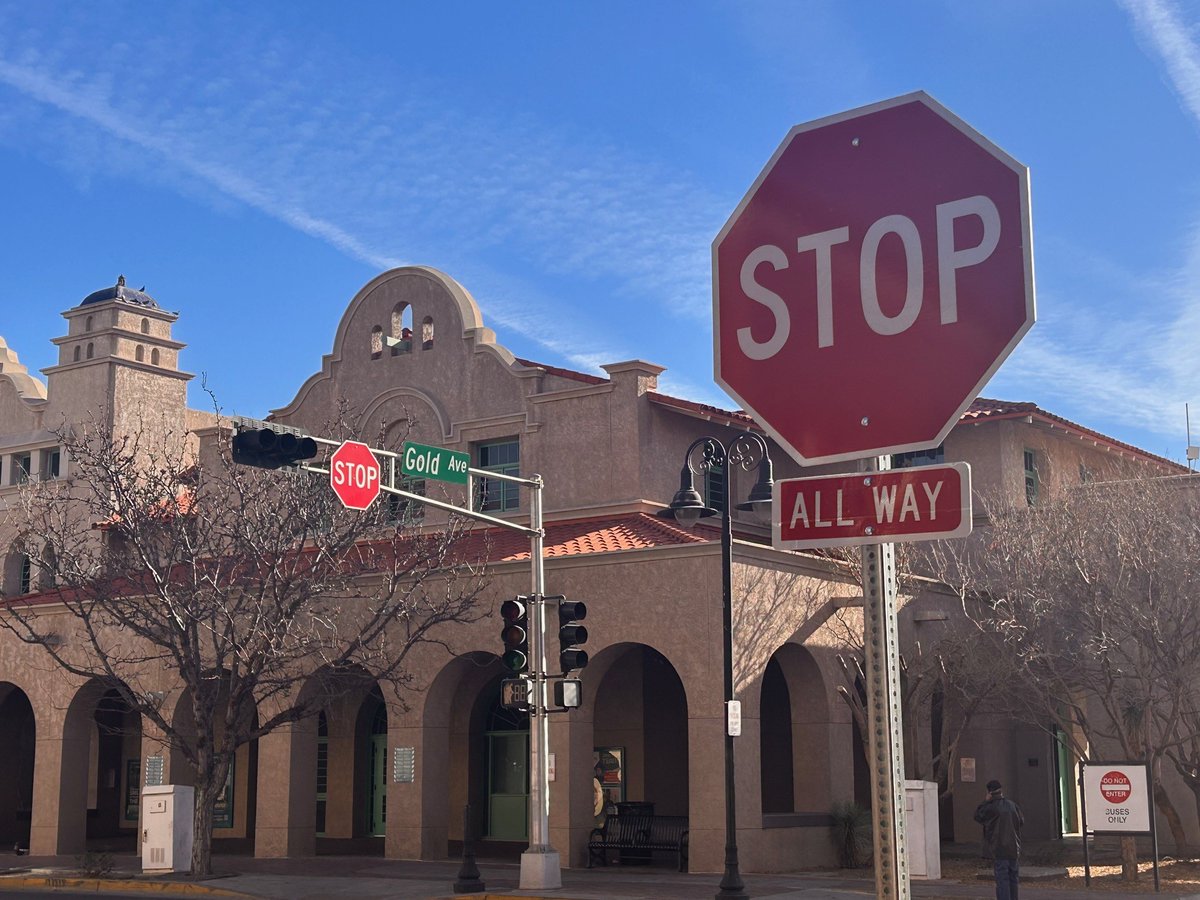 abqdmd's tweet photo. Check it out: We're making these stop lights into 4-way stops Downtown. We've already converted 1st and Gold, but look for several more of these new intersections in Downtown in the coming weeks. #DMDbuilds https://t.co/RHfGdwg9Zh