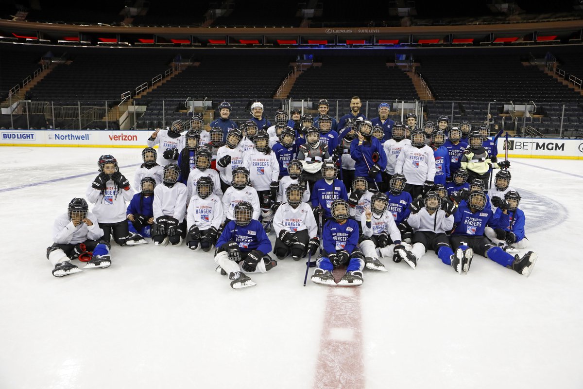 gardenofdreams's tweet image. Over the weekend, our Learn to Play program in collaboration with the @JuniorRangers wrapped up on the @TheGarden ice! Special thank you to @PureHockey for providing our young players with custom hockey equipment! #learntoplay #juniorrangers