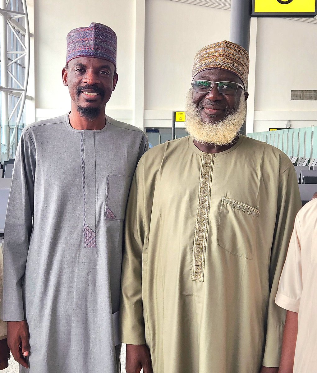Ni ma daya ne daga cikin ‘yan PR din Sheikh Ahmad Tijjani Guruntum. Allah ya kara masa ilimi da nisan kwana. Ameen!