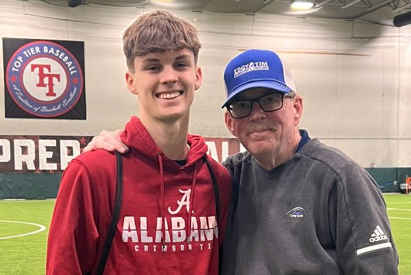 Brand New: Meet <a href="/CoachDanMcGuire/">Dan McGuire</a> 
Yorkville 2027 QB <a href="/QuintinRink1/">QuintinRink15</a> 
Quintin Rink who is a name to watch and is also our prospect of the day edgytim.rivals.com/news/meet-2027…