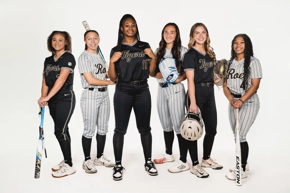VYPE Houston (@vypehouston) on Twitter photo THE RANKINGS: No. 16 - Conroe Tigers
Rachelle Harris enters her second season of leading the Conroe Tigers. Last season, the Tigers went 27-12 overall and reached the Area Round of the playoffs!
READ: vype.com/Texas/Houston/… THE RANKINGS: No. 16 - Conroe Tigers
Rachelle Harris enters her second season of leading the Conroe Tigers. Last season, the Tigers went 27-12 overall and reached the Area Round of the playoffs!
READ: vype.com/Texas/Houston/…