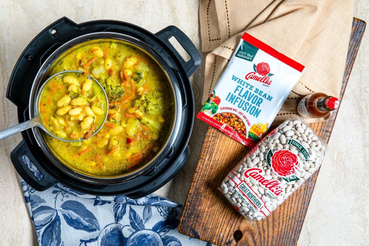 CamelliaBeans's tweet image. Check out this amazing instant pot soup from our BFF @FavoredJayda! She kicked it up a notch with our White Bean Flavor Infusion! 🫘❤️ #WhiteBeansWednesday

camelliabrand.com/recipes/instan…