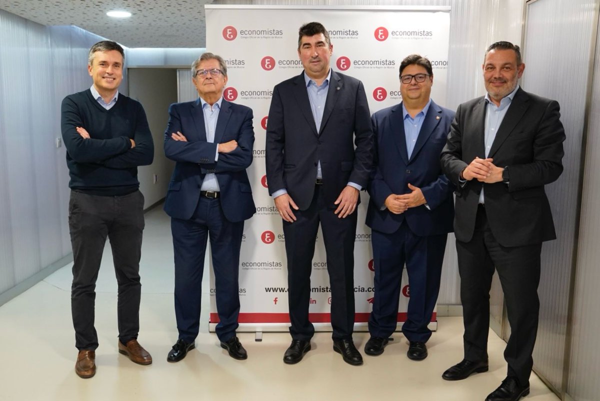 Marcos Antón Renart (@marcosantonr) on Twitter photo #EsEconomíaRM Ayer tuvo lugar en el Colegio <a href="/economistasrm/">Economistas Murcia</a> la Jornada de la Escuela de Economía “Private Equity en España: Explorando Características, Valor en Carteras de Inversión y Tendencias del Mercado". Muchísimas gracias a <a href="/jmsoler_eafi/">JUAN MARIA SOLER</a> por su magnífica ponencia, #EsEconomíaRM Ayer tuvo lugar en el Colegio <a href="/economistasrm/">Economistas Murcia</a> la Jornada de la Escuela de Economía “Private Equity en España: Explorando Características, Valor en Carteras de Inversión y Tendencias del Mercado". Muchísimas gracias a <a href="/jmsoler_eafi/">JUAN MARIA SOLER</a> por su magnífica ponencia,