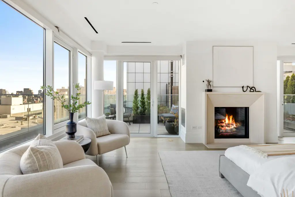 4Gelly's tweet image. Exclusive / @adamlambert    spotted house hunting in NYC — while starring in ‘Cabaret at The Kit Kat Club’ on Broadway . One of the home’s best features is its quartet of private terraces, connected by a private elevator and “adorned with classic sandstone balusters,”…