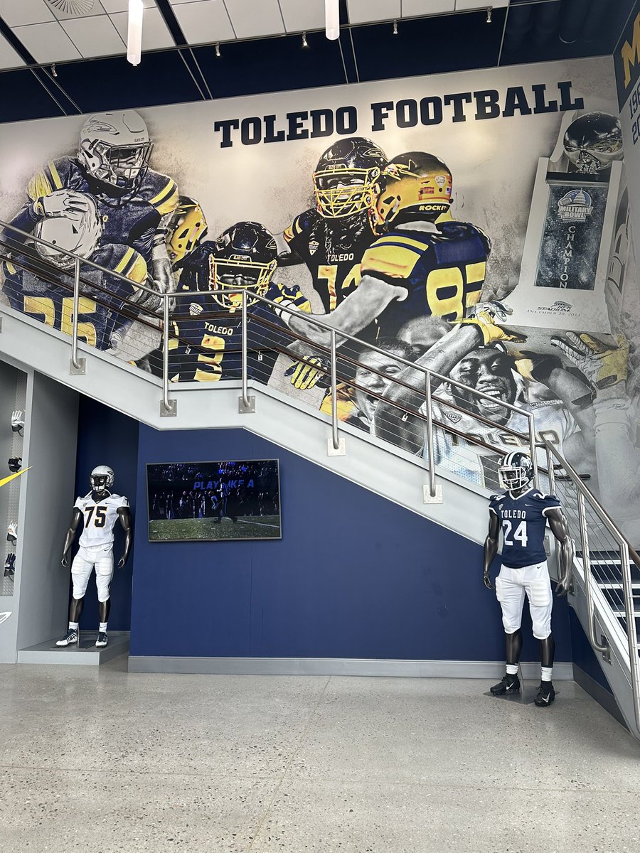 Logick Lyoya (@logick_0) on Twitter photo I'll be back in Toledo for a spring ball practice 💙 big thanks to <a href="/CoachDSage/">Coach Sage Toledo</a> for the invite excited!! <a href="/jaleelcanty/">Coach Canty</a> <a href="/TheD_Zone/">The D Zone</a> <a href="/MIexposure/">Michigan exposure</a> <a href="/PrepRedzoneMI/">Prep Redzone Michigan</a> <a href="/alex_pallone/">Alex Pallone</a> <a href="/AllenTrieu/">Allen Trieu</a> @On3Recruits <a href="/EverettVikingFB/">Lansing Everett Football</a> I'll be back in Toledo for a spring ball practice 💙 big thanks to <a href="/CoachDSage/">Coach Sage Toledo</a> for the invite excited!! <a href="/jaleelcanty/">Coach Canty</a> <a href="/TheD_Zone/">The D Zone</a> <a href="/MIexposure/">Michigan exposure</a> <a href="/PrepRedzoneMI/">Prep Redzone Michigan</a> <a href="/alex_pallone/">Alex Pallone</a> <a href="/AllenTrieu/">Allen Trieu</a> @On3Recruits <a href="/EverettVikingFB/">Lansing Everett Football</a>