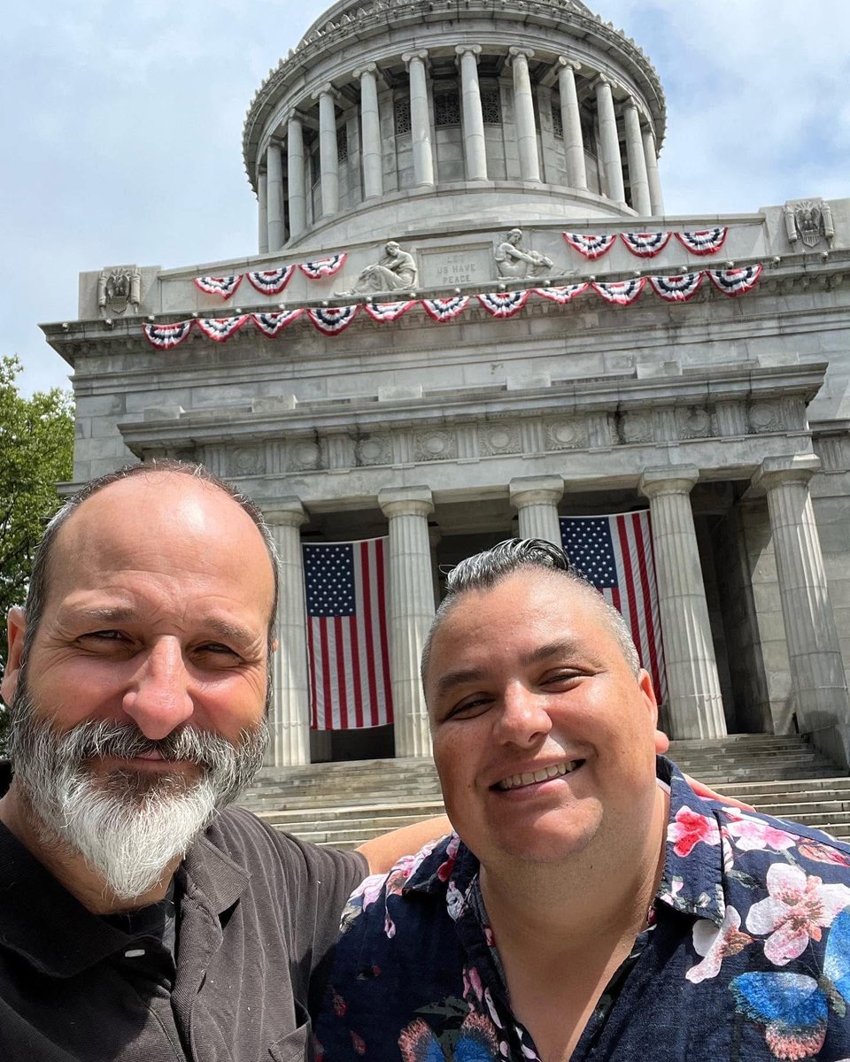 VisitPresidents (@presidentsvisit) on Twitter photo Brand new BONUS Episode of “Visiting the Presidents,” featuring the GOAT of Presidential Visitors, historian Louis Picone! 🥳🦅🇺🇸🏛️
The author of “Where the Presidents Were Born,” “The President is Dead!”, and “Grant’s Tomb”!
visitingthepresidents.buzzsprout.com/1617841/episod…
#LouisPicone #president Brand new BONUS Episode of “Visiting the Presidents,” featuring the GOAT of Presidential Visitors, historian Louis Picone! 🥳🦅🇺🇸🏛️
The author of “Where the Presidents Were Born,” “The President is Dead!”, and “Grant’s Tomb”!
visitingthepresidents.buzzsprout.com/1617841/episod…
#LouisPicone #president