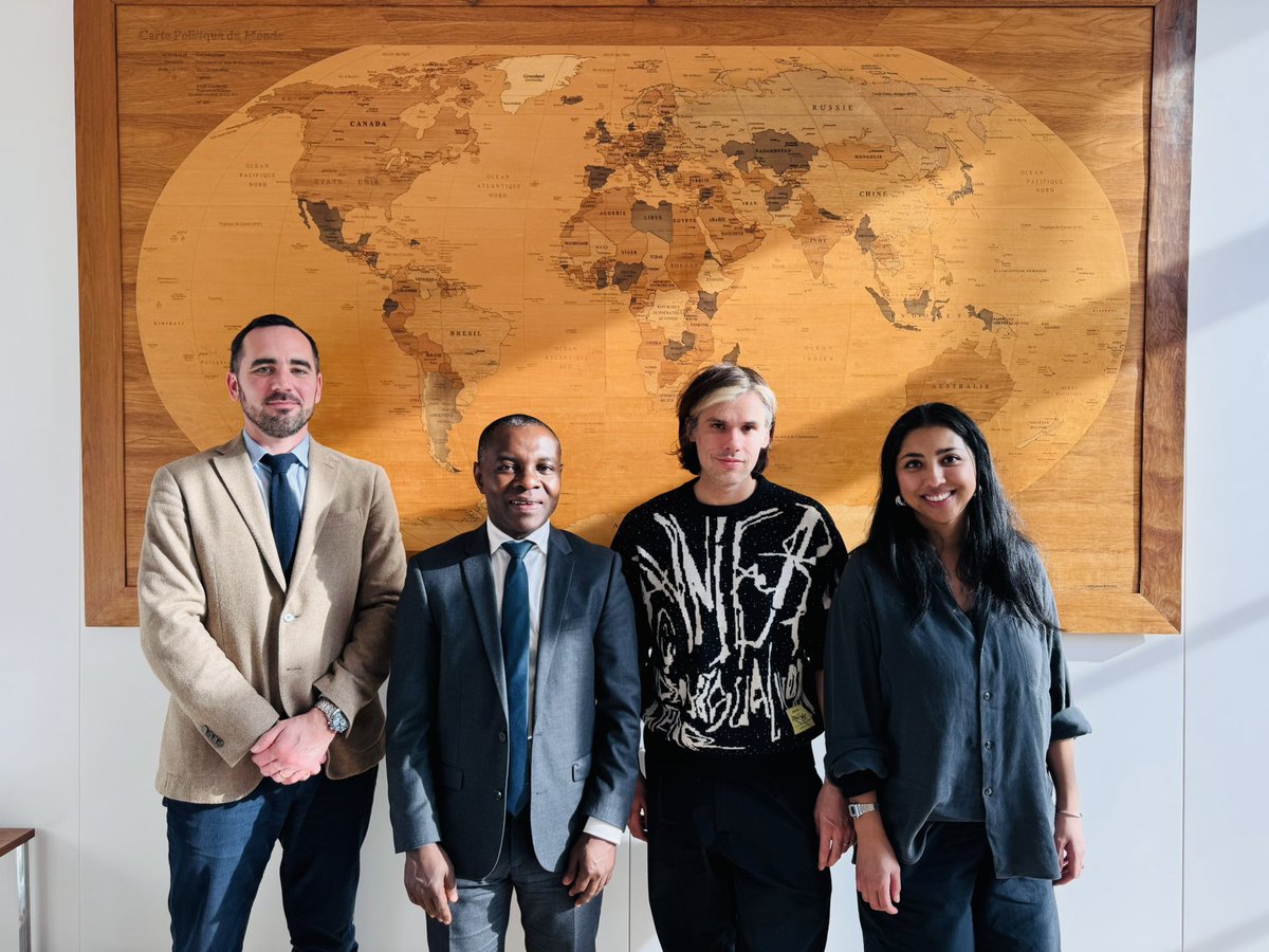 ✅ Simple, basique : merci <a href="/Orel_san/">OrelSan</a> et Ahelya pour ces échanges chaleureux sur la solidarité internationale et le soutien à la jeunesse dans l’océan indien.

👏🏿 Bravo pour le projet culturel ONY qui appuie la jeunesse à Madagascar 🇲🇬