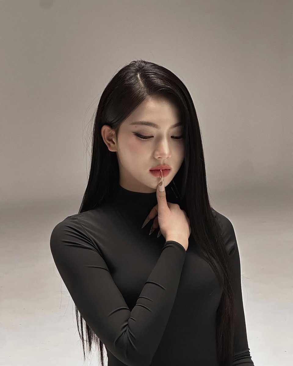 isamovingon instagram update 
#ISA #아이사