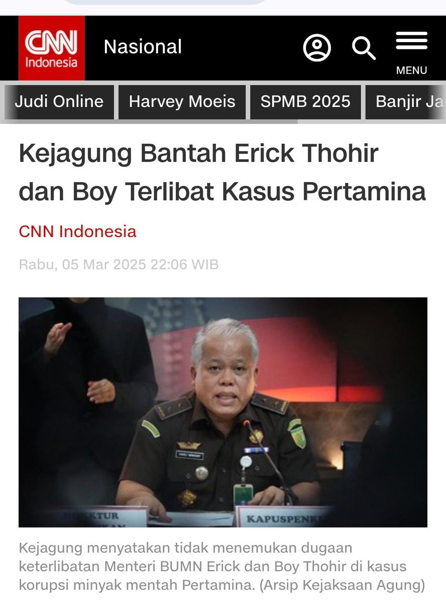 Kerugian negara tembus 1000 triliun, tetiba <a href="/KejaksaanRI/">Kejaksaan RI</a> mengeluarkan PERNYATAAN POLITIK seperti ini. BERSIH SEKETIKA. Kantor menteri BUMN belum digeledah, di BAP aja belum! Jadi juru bicara <a href="/erickthohir/">Erick Thohir</a> kah?

Sedang Tom Lembong, kasus 2015, Kemendag digeledah 2023. ADILMU MANA?