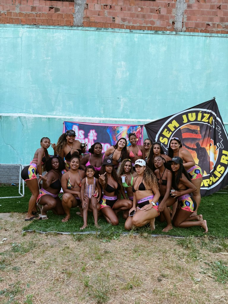 _assjdopaiol's tweet photo. AQUI ENCERRAMOS MAIS UM CARNAVAL. GRATIDÃO A CADA UM DOS COMPONENTE POR ACREDITAR E CONFIAR NO NOSSO PROJETO.. 2026 É LOGO ALI, BLOCO É RUAAAA🎭🎭🎆 https://t.co/arnCbxox07