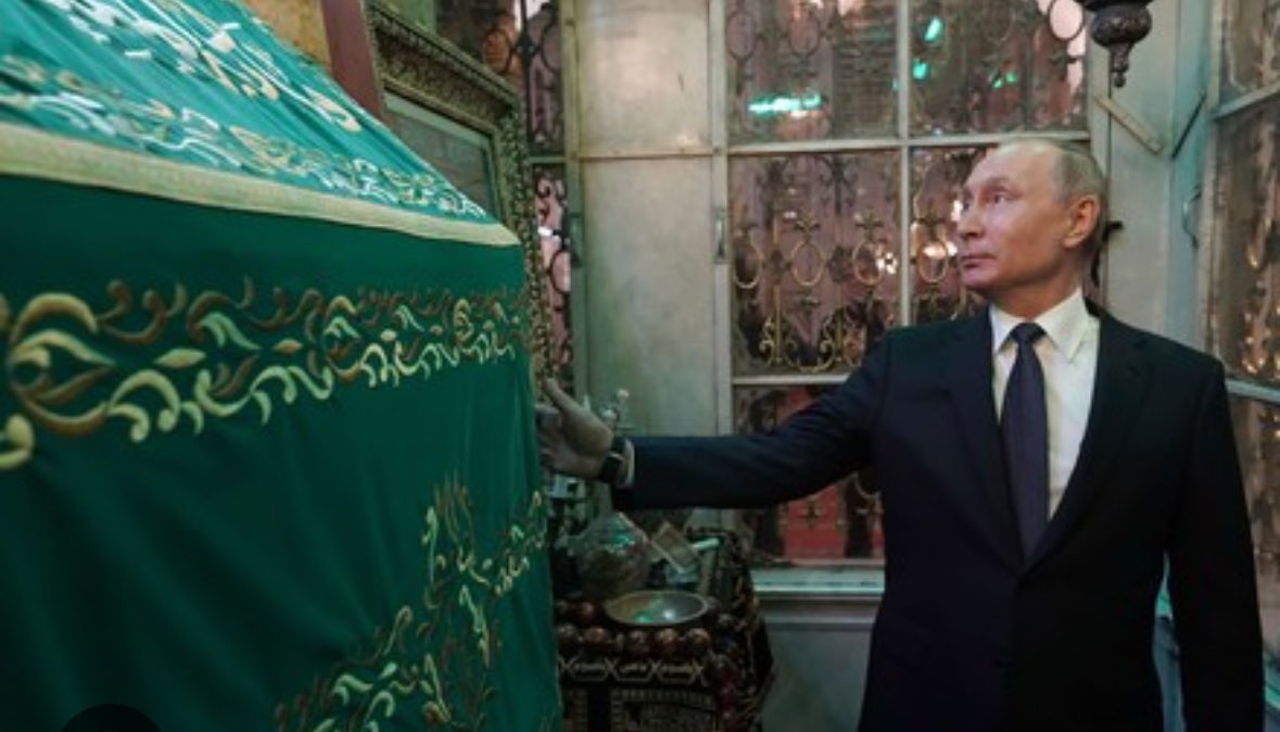 sdkarlsson's tweet image. Måste ärligt säga att det provocerar mig att på sociala medier behöva se en svagt växande skara internetkrigare som ser sig själva som ”hårdhöger”, ”tuffare och mer rebelliska än mesiga SD” och som samtidigt, inspirerade av idiotin i Vita huset, alltmer tydligt, stöder Putins…