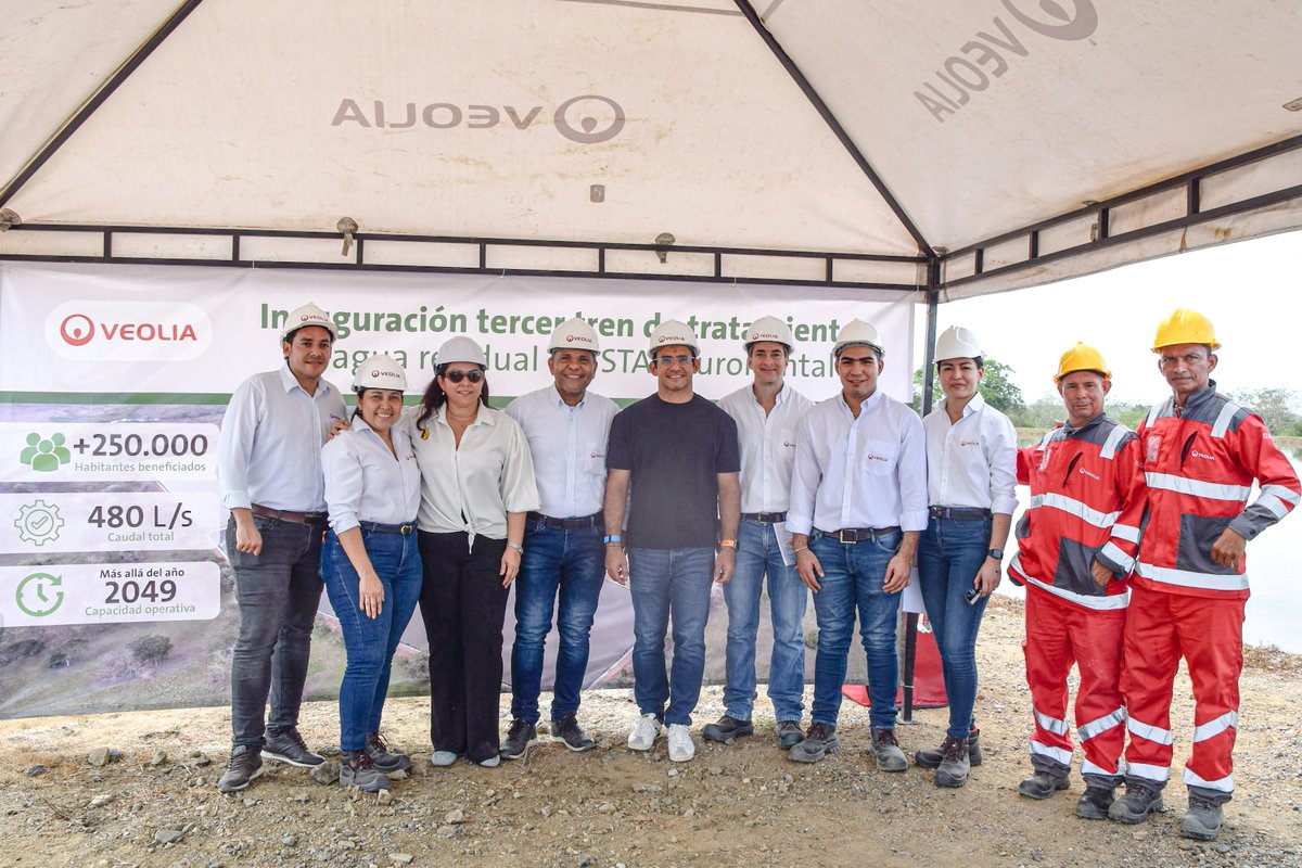 Veolia_Monteria's tweet photo. ¡Más de 250.000 habitantes se benefician con la ampliación de la capacidad del tratamiento de agua residual en el sur de Montería! Celebramos que ya se encuentra operando al 100% el nuevo tren de lagunas, que amentó el volumen de 320 a 480 lps, asegurando desarrollo por 20 años. https://t.co/VuyMTek5y8