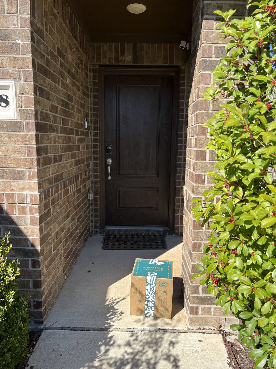 Crysta Lee tweet media