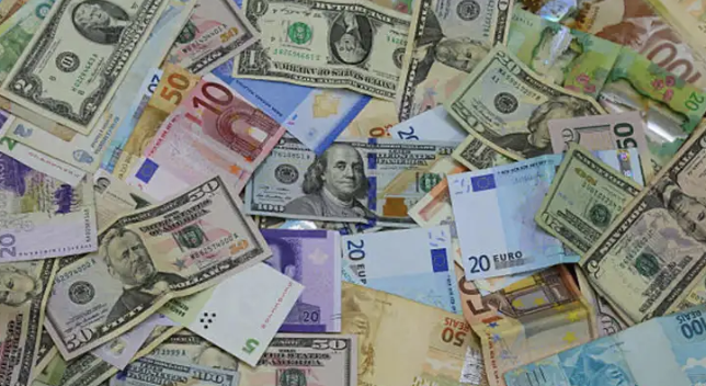 Dollar Index drops to a 4-month low, hurt by economic growth worries $DXY $EURUSD
seekingalpha.com/news/4417787-d…