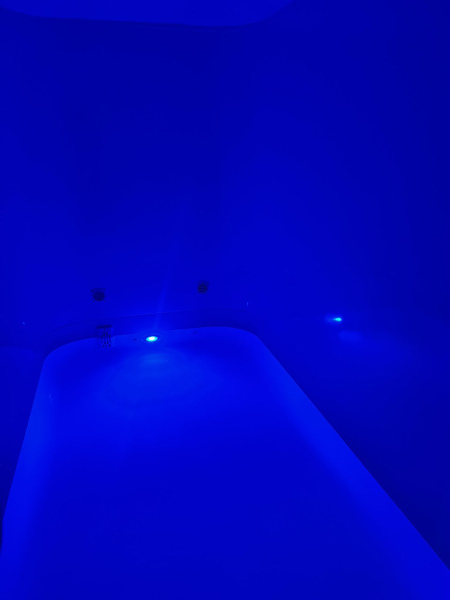 magesticbeing's tweet image. Going to relax for an hour #float #sensorydeprivationtank