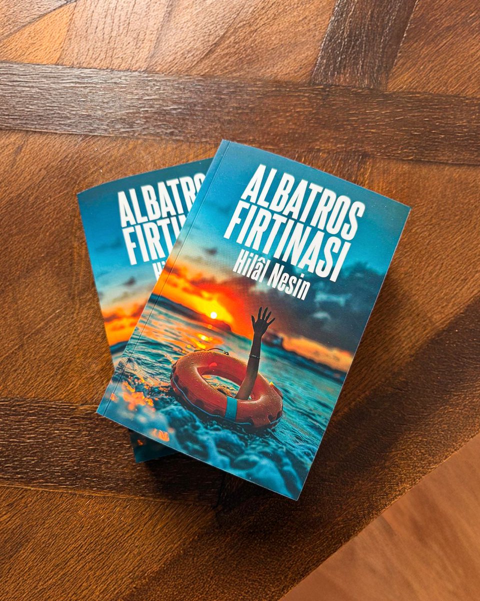 Albatros Fırtınası okuyucu ile buluştu. 
Nefesimin kısıldığı, yabancı bir eli bedenimde hissettiğim, bir çocuğun çığlığında kaybolup, bir annenin gözyaşında boğulduğum oldu. Her renkten kadını tek renkte gördü gözlerim ve kaç kadının bedeninde kabusa yakalandım saymadım. 18