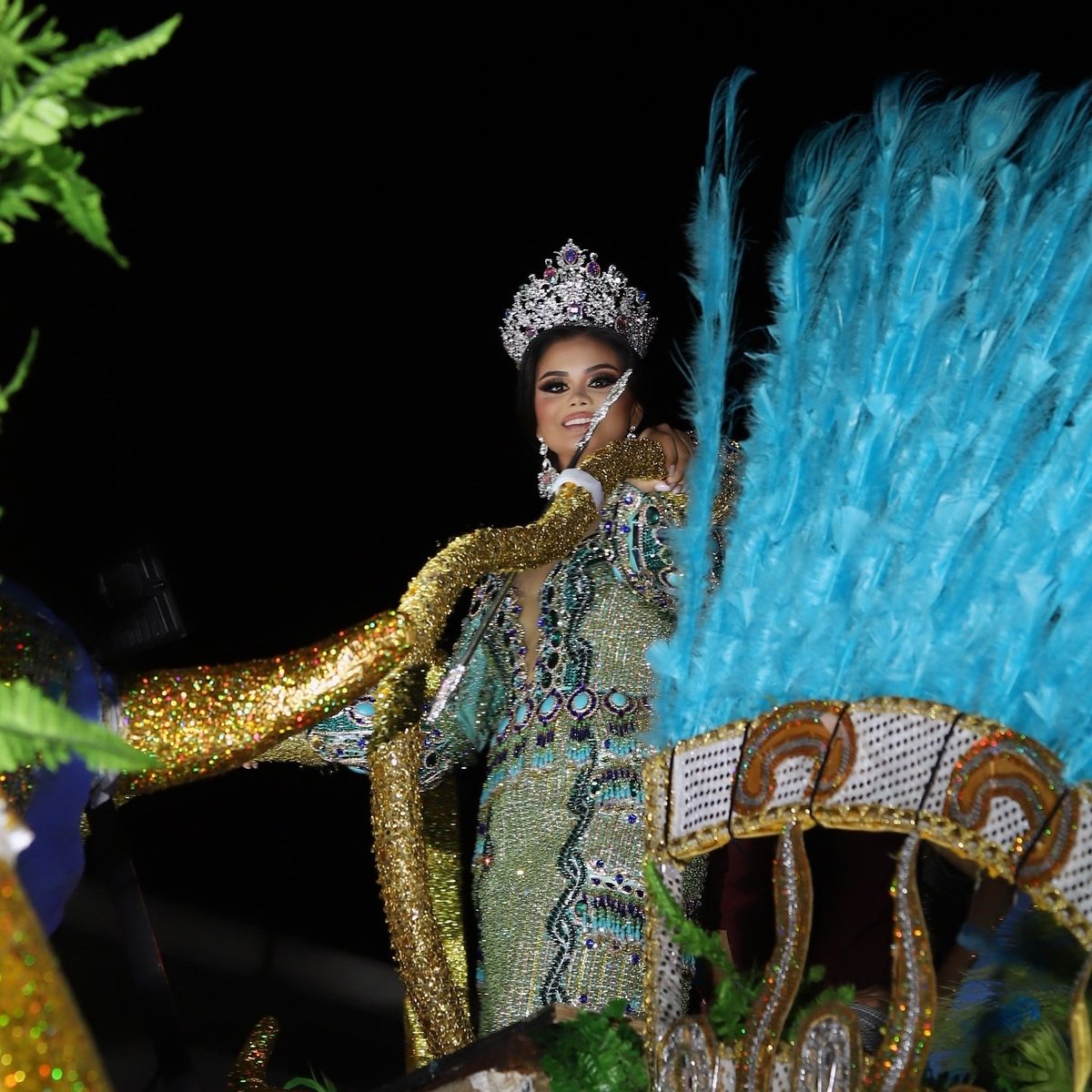 Salida del martes de carnaval nocturno 2025. ¡Triunfante y aplastante!