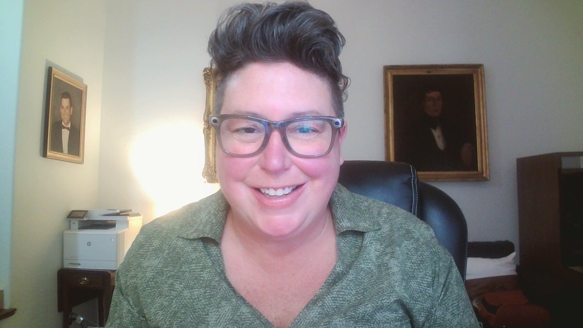 Learning to wear the <a href="/Meta/">Meta</a> wayfarers and bifocals at the same time! Crazy times...

#wearabletech