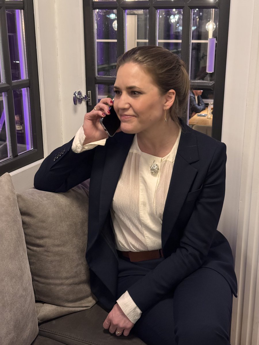 Marie Bjerre (@marie_bjerre) on Twitter photo Østrig har fået en ny regering. Jeg har netop talt i telefon med landets nye europaminister <a href="/claudiaplakolm/">Claudia Plakolm</a> 🇪🇺
Congratulations with your new role. I am looking forward to working together with you 🇩🇰🤝🇦🇹 Østrig har fået en ny regering. Jeg har netop talt i telefon med landets nye europaminister <a href="/claudiaplakolm/">Claudia Plakolm</a> 🇪🇺
Congratulations with your new role. I am looking forward to working together with you 🇩🇰🤝🇦🇹