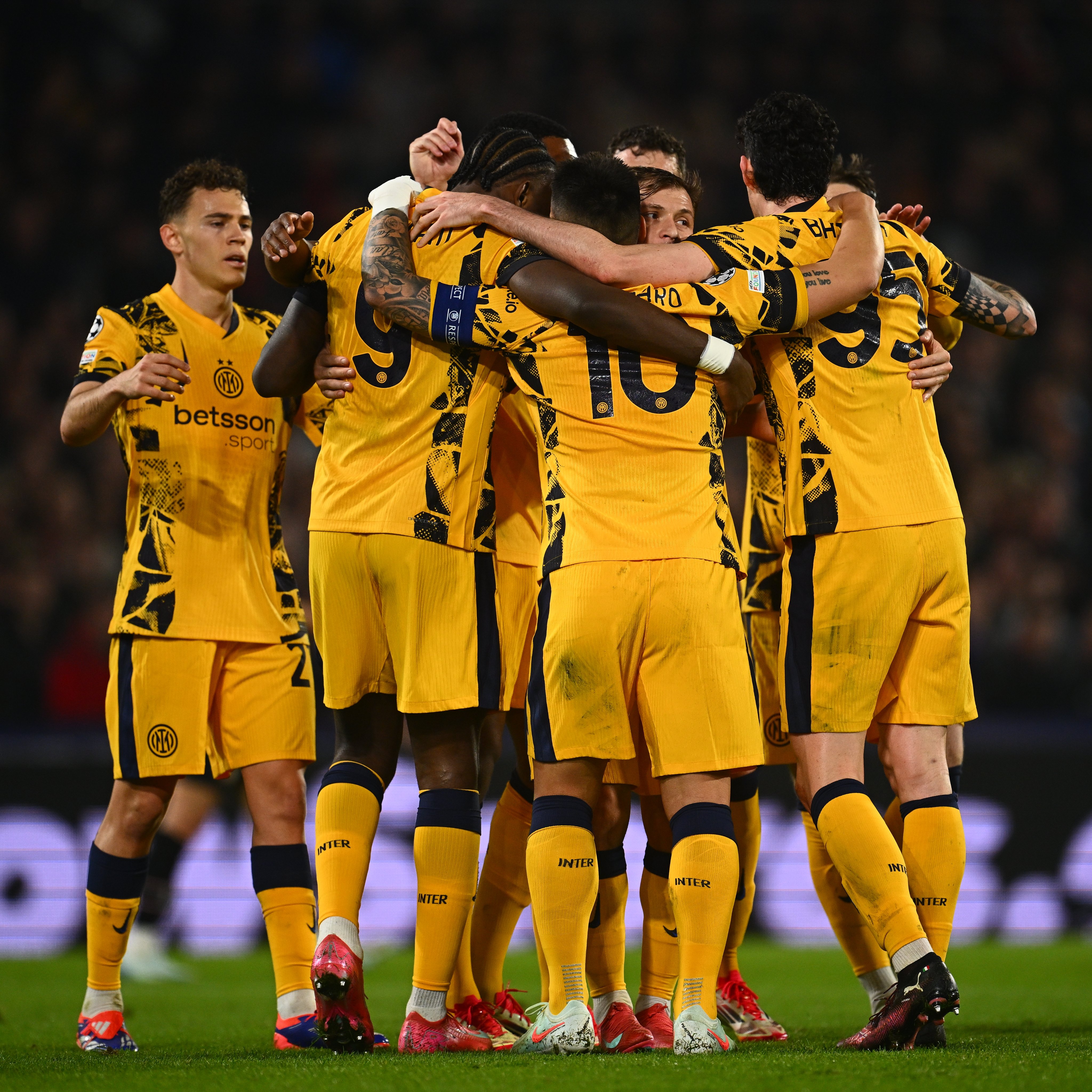 UEFA Champions League 2024-25 Round of 16 First Leg Round Up: Liverpool, Barcelona and Real Madrid snatch narrow wins; Bayern, Arsenal are halfway into the Quarters-sportzpont.com