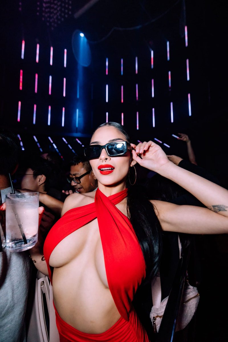 🕶😘 #oliverheldens #edm #ravebae