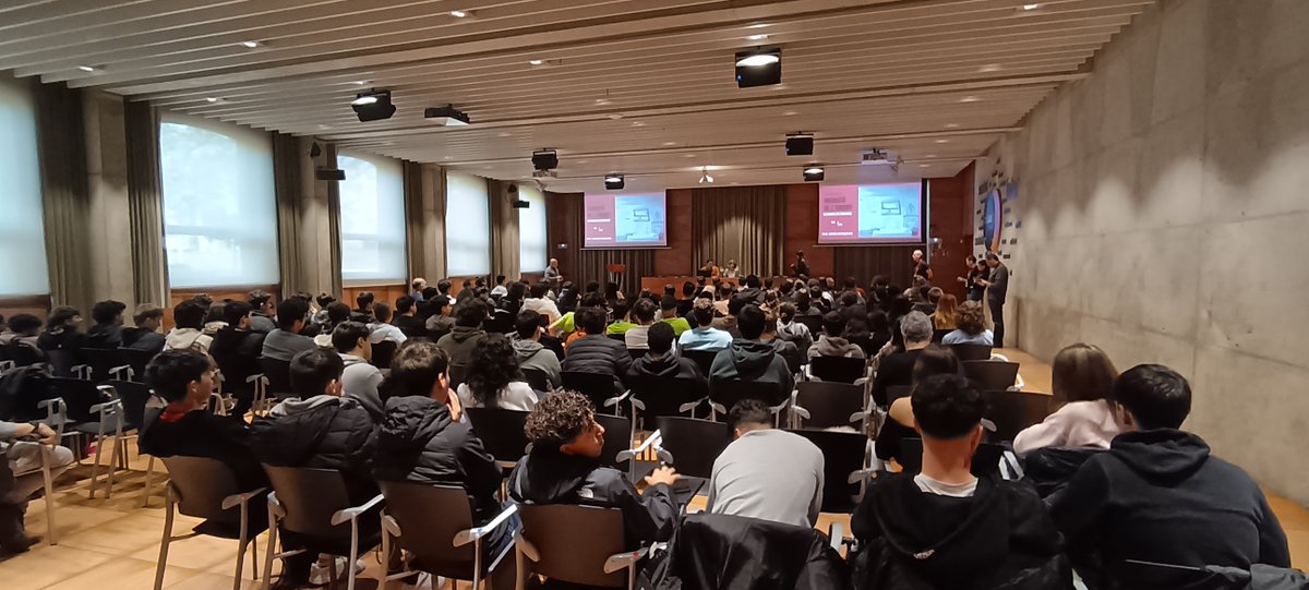 SCT_professorat's tweet image. Ahir @citilab es va omplir d&apos;enginy a la 1a #TecnoHack per al #DesenvolupamentSostenible organitzada per 
@SCT_professorat i dinamitzada per @Fcreativacio 
Més de 100 alumnes de 4ESO i Batxillerat van proposar solucions d&apos;enginyeria a l&apos;ODS1: Fi de la pobresa
#WorldEngineeringDay