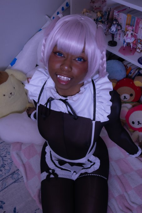 1 pic. Maybe being an insomniac isn't so bad after all, let's explore the night together! ? Nazuna Nanakusa