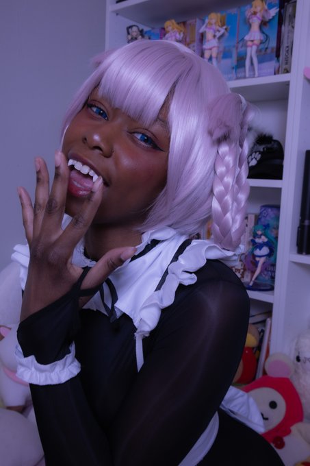 2 pic. Maybe being an insomniac isn't so bad after all, let's explore the night together! ? Nazuna Nanakusa