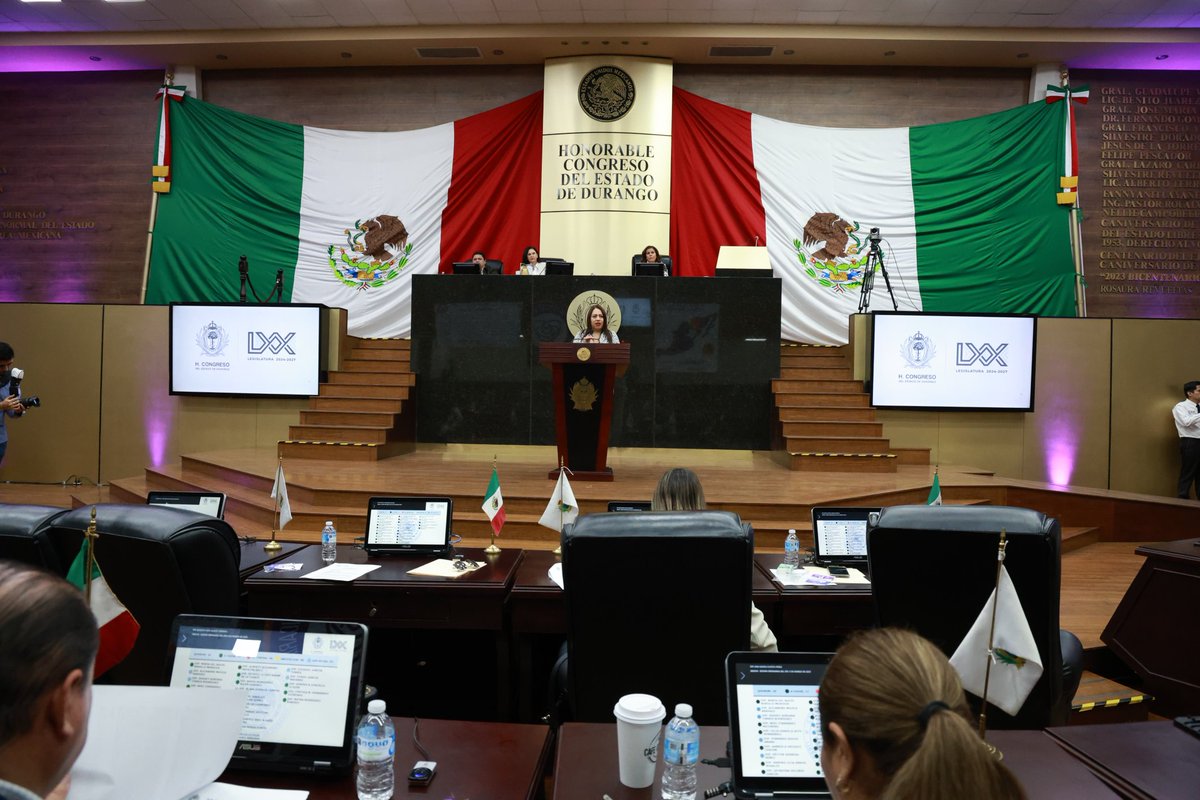 Presenté iniciativa para subir a rango constitucional y darles base jurídica a las personas que dedican su vida a cuidar a sus familiares y seres queridos, para que cada municipio en el estado realice políticas públicas para garantizar su bienestar social.

#CuentaConmigo🙏🏼💖